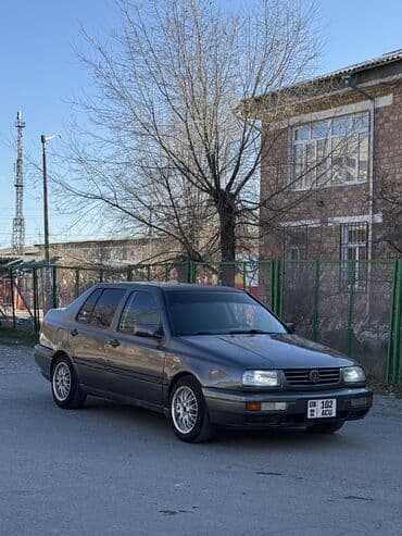байкал м 1: Volkswagen Vento: 1993 г., 1.8 л, Механика, Бензиновая, Седан — 3