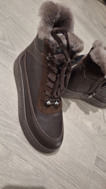 Үлпөт көйнөктөрү жана аксессуарлар: Продаю ботинки из натуральной кожи и из натурального меха ЦИГЕЙКА — 3