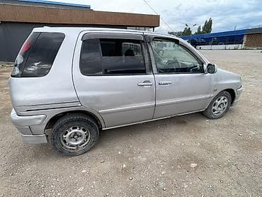 Унаа: Toyota Raum: 1999 г., 1.6 л, Автомат, Бензин, Хетчбек — 3