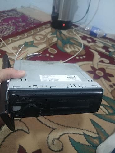 Комплект аудиосистемы для авто. Состав: - Автомагнитола Kenwood