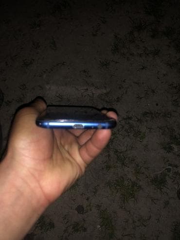 1000 к: Смартфон (синий цвет корпуса) - Тонкий корпус с округлыми гранями — 4