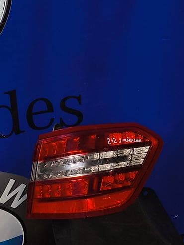 Задний правый стоп-сигнал Mercedes-Benz 2010 г., Б/у, Оригинал, Япония