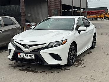 Toyota Camry: 2018 г., Седан
