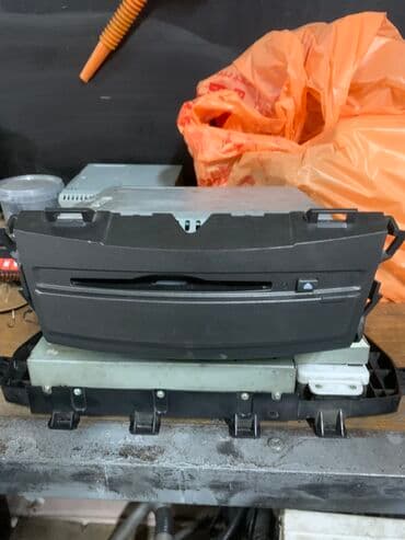 Магнитола монитор на Хонда Одиссей РБ1-РБ2 привозные at lalafo.kg Магнитола монитор на Хонда Одиссей РБ1-РБ2 привозные