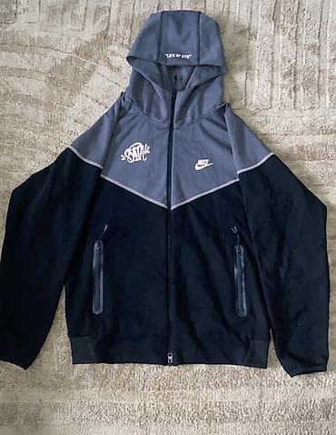 СРОЧНО ПРОДАЮ Nike Кофта Состояние 10/10 Без дефектов Размер L Нужны