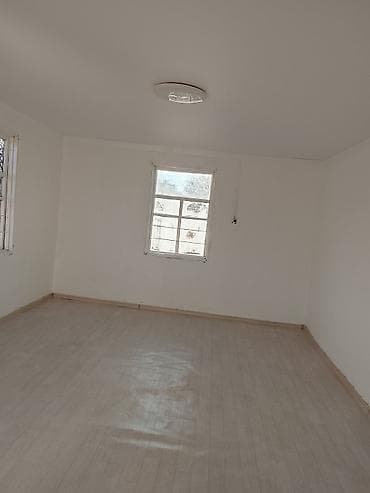 сдаю загородный дом: Дачный дом с земельным участком 5 сотак документы на руках,на дача — 10