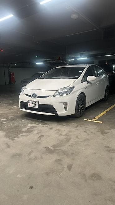 бампер на приус: Toyota Prius: 2015 г., Автомат, Гибрид, Лифтбек — 6