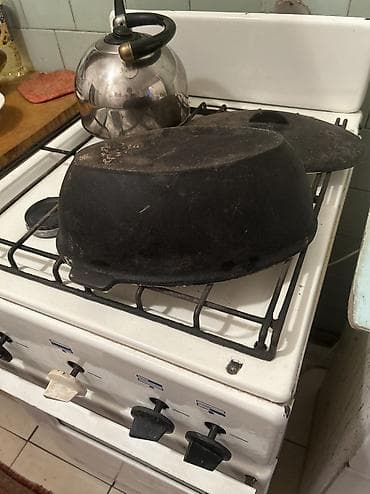 Кургаткычтар: Кара-Балта 2,5 л,Чугун советский с клеймом завода.Состояние — 5