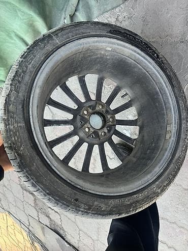 три диска: Литые Диски R 17 AMG, Комплект, отверстий - 5, Б/у — 6