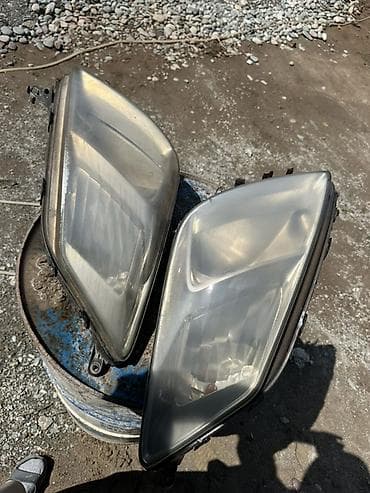 prius 2006: Комплект передних фар Toyota 2005 г., Б/у — 2