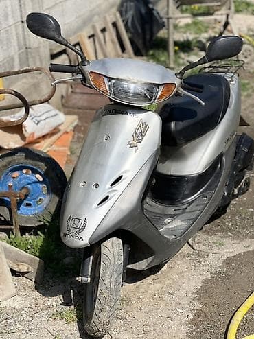 Тип скутера Honda, 50 куб. см, Бензин