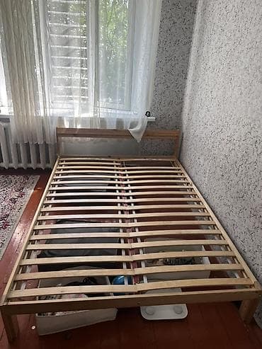 sofa bed: ИКЕА Деревянная кровать с реечным основанием. - Размер спального — 1