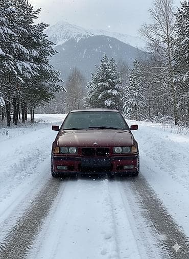 кузов е36: BMW 3 series: 1995 г., 1.6 л, Механика, Бензин — 3