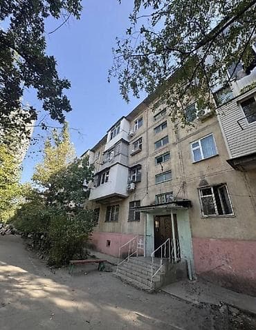 2 комнаты, 43 м², Сталинка, 1 этаж, Косметический ремонт