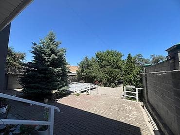 этаж: 🏡 Продаётся Дом в ж/м Киргизия-1, г. Бишкек! 📐 Площадь дома: ~250–300 — 5