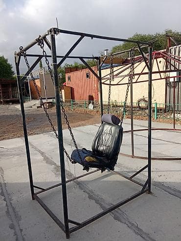 купить фотобудку: Качеля железная конструкция использовалась для работы очки — 4