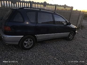игрушечный зил: Toyota Ipsum: 1998 г., 2 л, Автомат, Бензин, Минивэн — 2