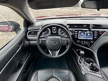 mark 3: Toyota Camry: 2018 г., Автомат, Бензин, Седан — 7