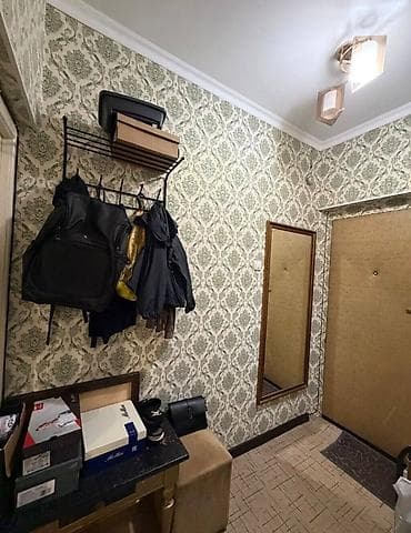 Недвижимость: 1 комната, 35 м², 105 серия, Юг-2 мкр 105 серия, 4 этаж — 5