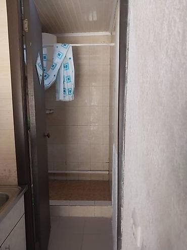 комната аренда бишкек: 1 Комната Ахунбаева Тагай Бий Описание: - Просторное помещение с — 2