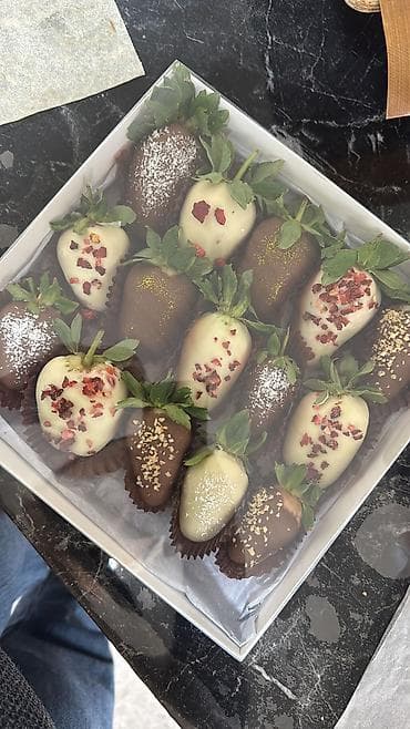 Кондитерские изделия, сладости: Клубника в шоколаде, по самой низкойщ цене по городу. Сочная клубника — 2