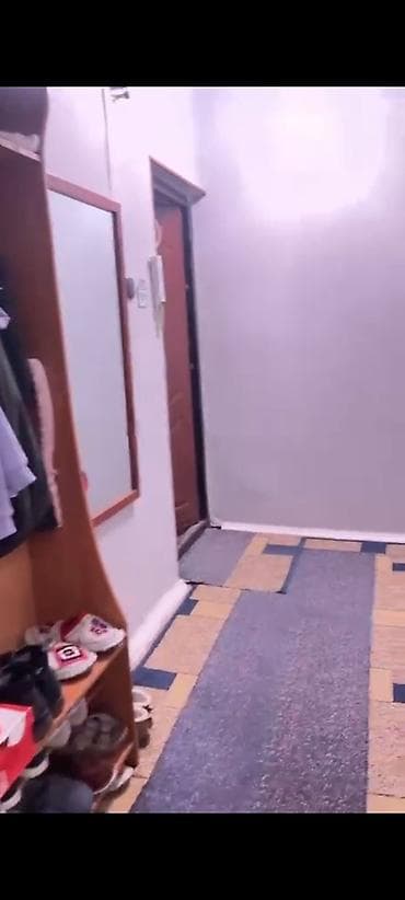 Квартиры: 1 комната, 35 м², 105 серия, 8 этаж, Старый ремонт — 9