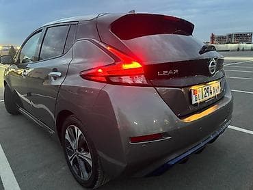 Продажа авто: Nissan Leaf: 2019 г., Электромобиль, Лифтбек — 8