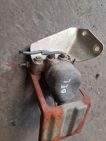 Mitsubishi delica, распределитель тормозных усилий. Митсубиси Делика