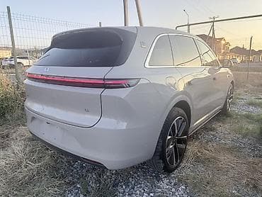 shadow line: Lixiang L6: 2024 г., 1.5 л, Автомат, Гибрид, Внедорожник — 7