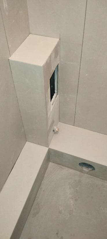 Укладка плитки: Подготовка стен для укладки, Подготовка стен для грунтовки, Резка плитки | Керамическая плитка, Керамогранитая плитка, Мозаичная плитка | Вертикальная укладка, Диагональная укладка, Горизонтальная укладка Больше 6 лет опыта — 1