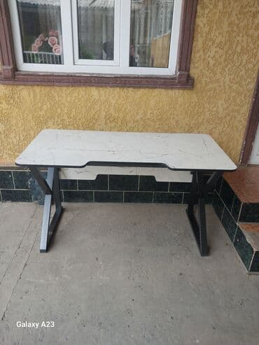 Офисный стол, Новый, Нерегулируемый, Железо, Самовывоз, Платная доставка