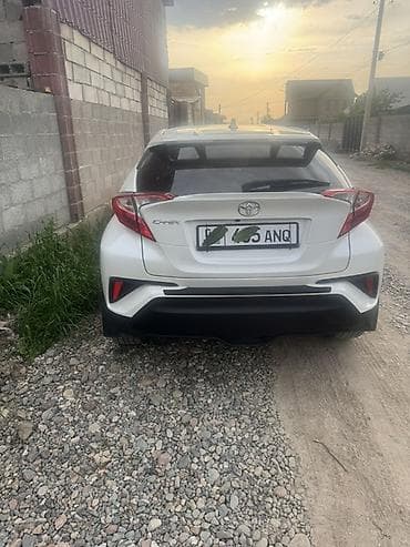 zeekr 01: Toyota C-HR: 2019 г., Автомат, Бензин, Кроссовер — 2