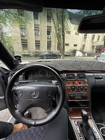 Унаа: Mercedes-Benz E-Class: 2001 г., 2 л, Кол менен иштөөчү, Бензин, Седан — 9