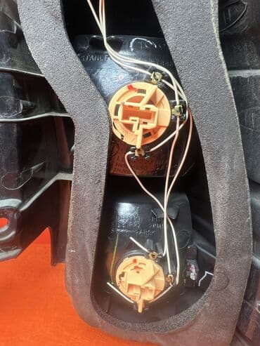 купить лексус lx 470 в бишкеке: Комплект стоп-сигналов Lexus Б/у, Оригинал — 5