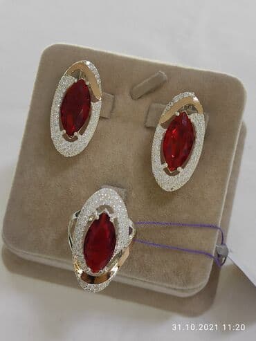 золотая лошадь цена: Серебряный Набор с камнями под Рубин Серебро пробы 925 с — 1