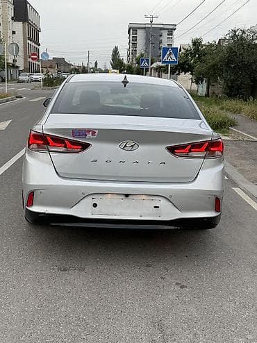 машина в идеальном состоянии: Hyundai Sonata: 2021 г., 2 л, Автомат, Газ, Седан — 8