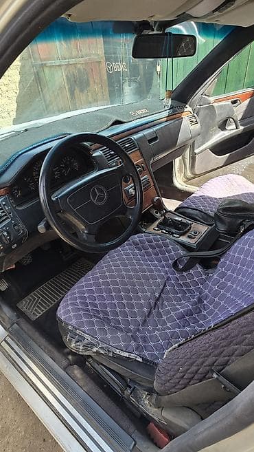 Продажа авто: Mercedes-Benz E-Class: 1997 г., 2 л, Механика, Бензин, Седан — 4