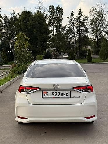 hongqi ehs9: Toyota Corolla: 2020 г., 1.2 л, Автомат, Бензин, Седан — 2