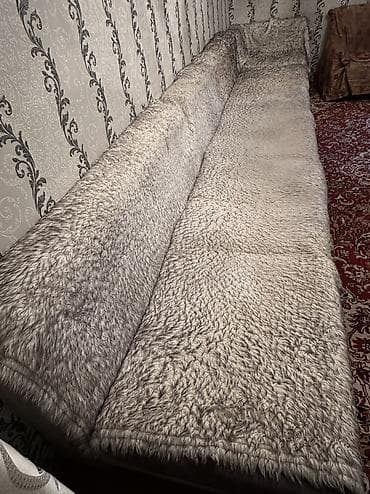 диван кымбат: Бурчу бар диван, Жастыктар менен — 2