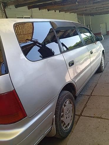 Продажа авто: Honda Shuttle: 1997 г., 2.2 л, Минивэн — 3