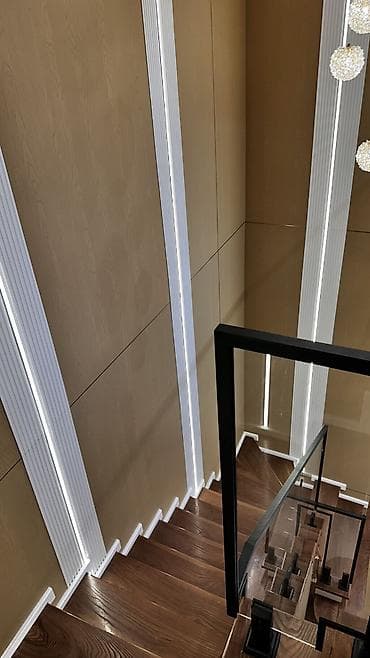 Үйлөр: 🏠 Продаётся 5-комнатный дом 165 м² с дизайнерским ремонтом, район — 5