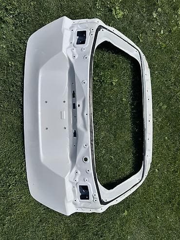 сколько стоит лыжи: Крышка багажника Subaru, 2020 г., Б/у, Оригинал — 1