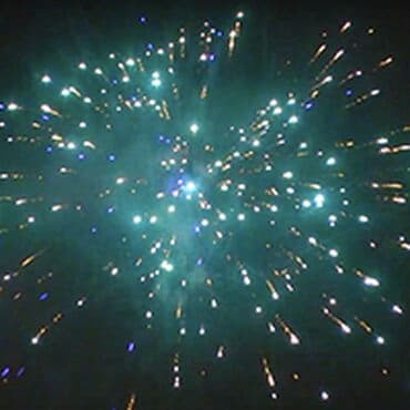 из серебра: Салюты и фейерверки в Бишкеке! Пиротехническая компания "ПироМаг" — 3