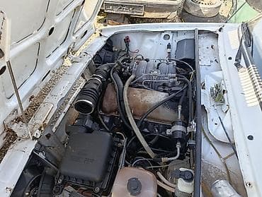 Легковой автомобиль Lada классической серии (седан, белый цвет)