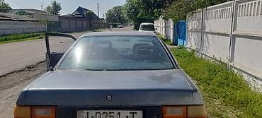 Audi 100: 1986 г., 1.8 л, Механика, Бензин, Седан