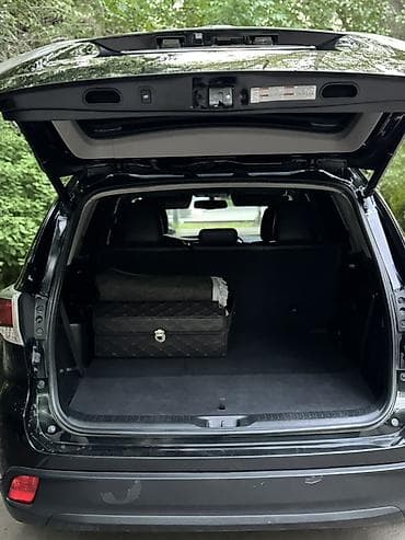 Продажа авто: Toyota Highlander: 2017 г., Автомат, Бензин, Кроссовер — 3