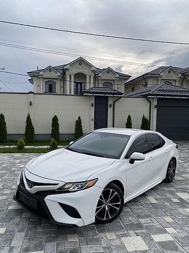 Toyota Camry: 2018 г., 2.5 л, Автомат, Бензин, Седан