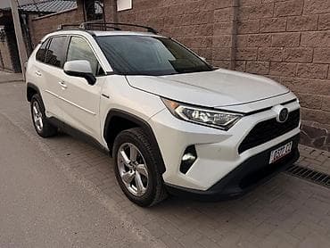бампер 210 5 5: Toyota RAV4: 2021 г., 2.5 л, Автомат, Гибрид, Кроссовер — 1