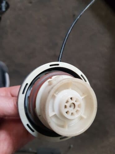 коммутаторы netis: Nissan X Terra крышка топливной горловины, Ниссан Икстерра 2005 по — 1