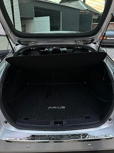 14: Toyota Prius: 2017 г., 1.8 л, Гибрид, Лифтбек — 8